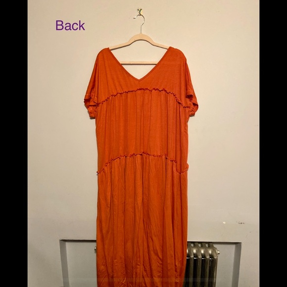 Huge Orange Dress - Picture 2 of 3